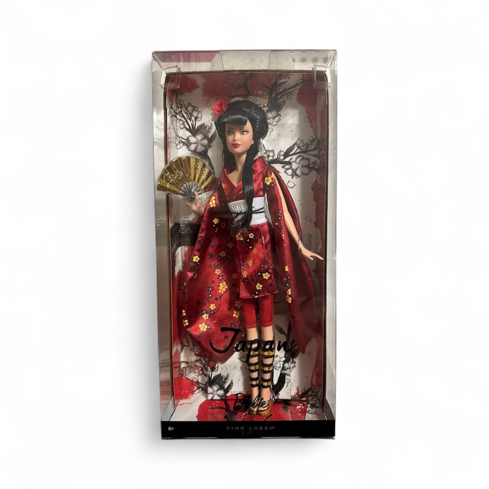 Barbie in Red Kimono with Gold Fan
